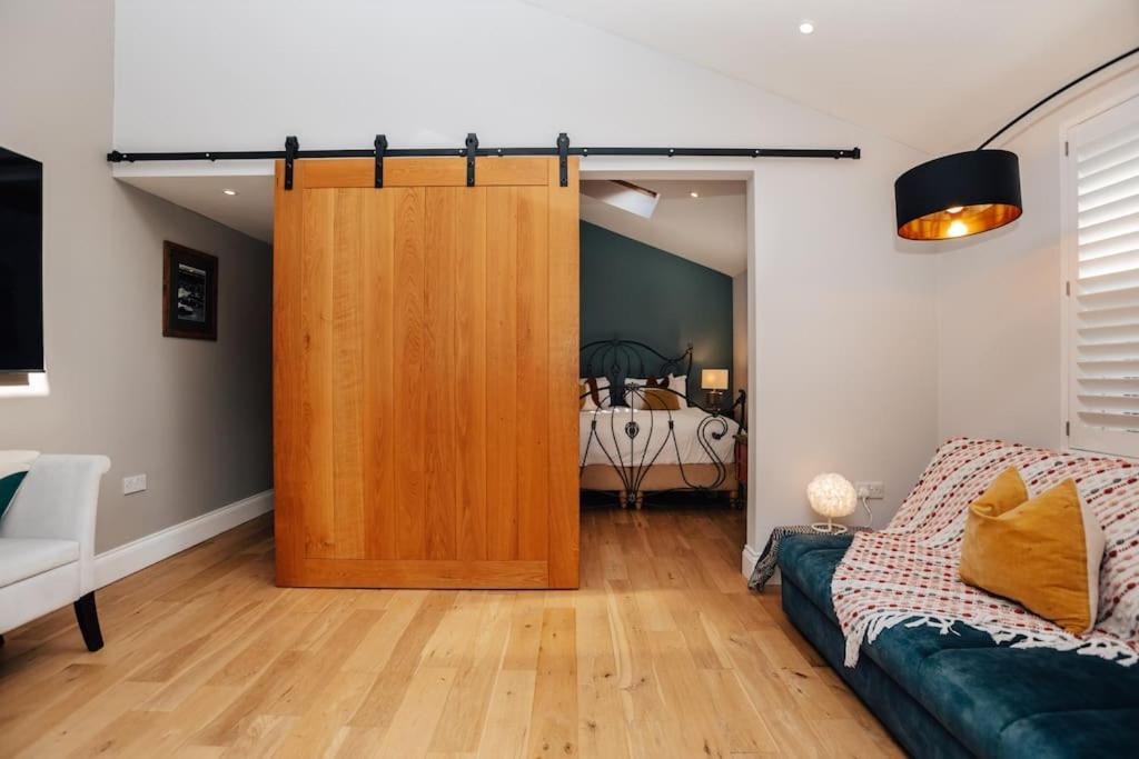 Henley Gardens Apartment Exterior photo